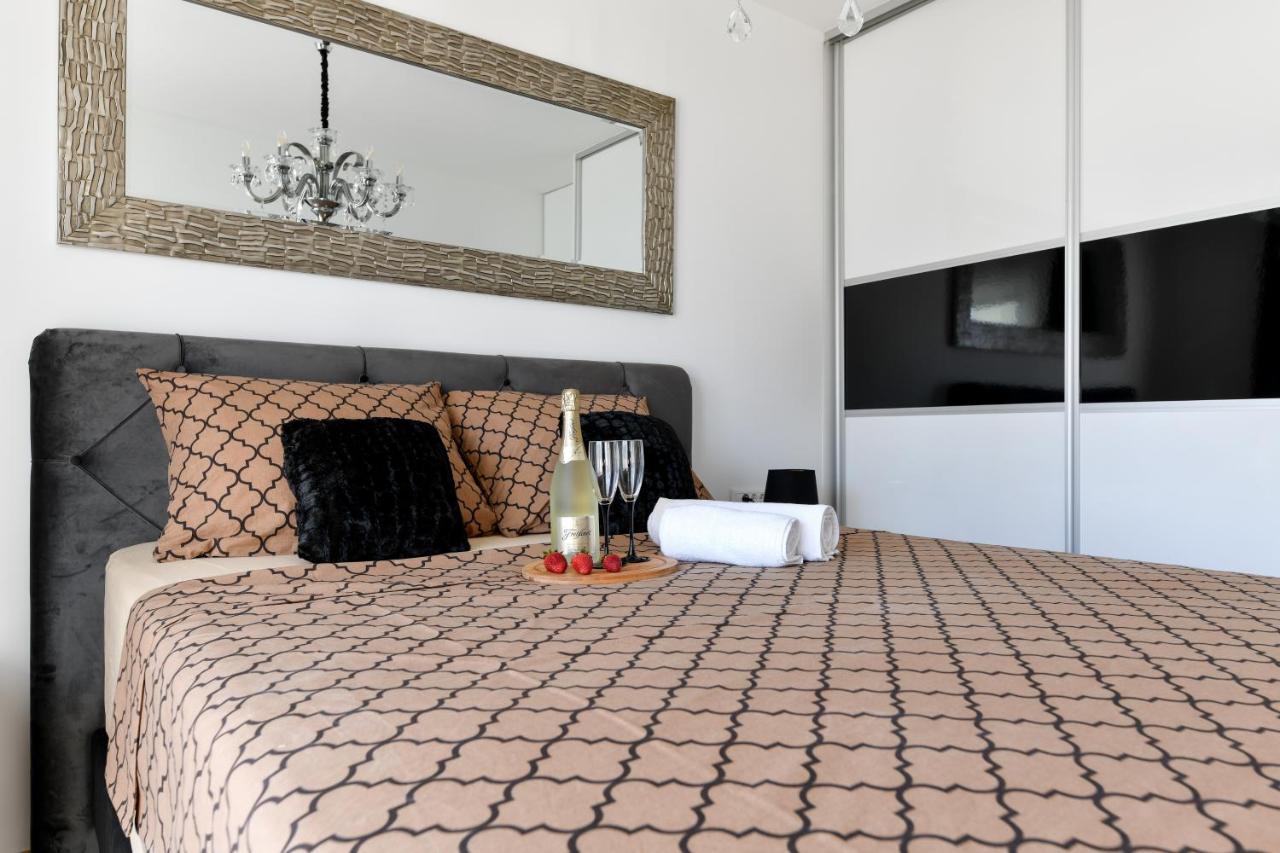 Lauris Luxury Apartment Zadar Buitenkant foto